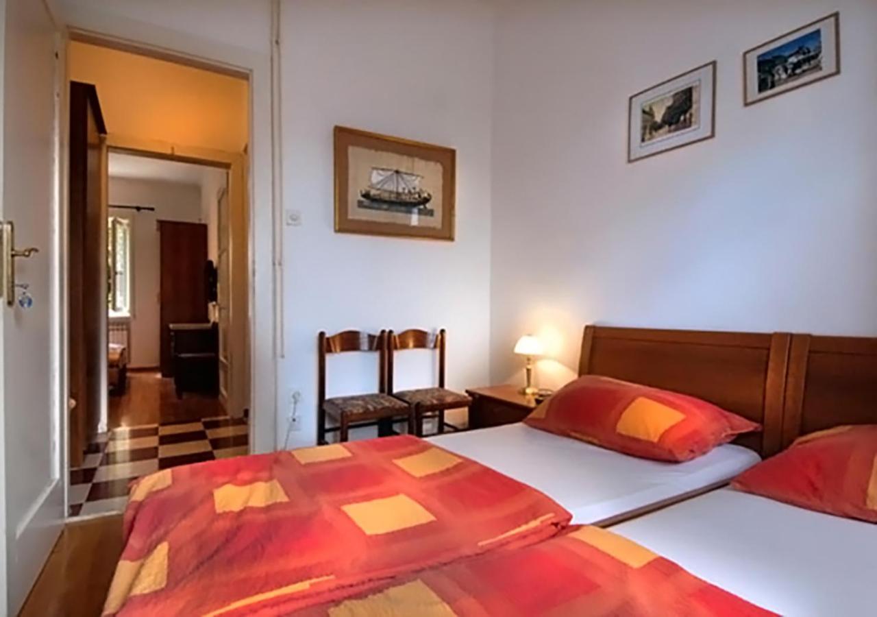 Angela Classic Rooms & Apartments Zagreb Exterior foto